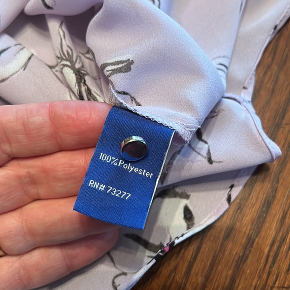 Beautiful Apt 9 Floral Blouse size XS - Picture 6 of 12